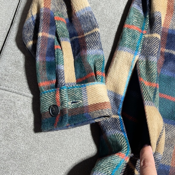 ❌SOLD❌🥰🥰ZARA Plaid Overshirt🥰🥰 - Picture 3 of 10